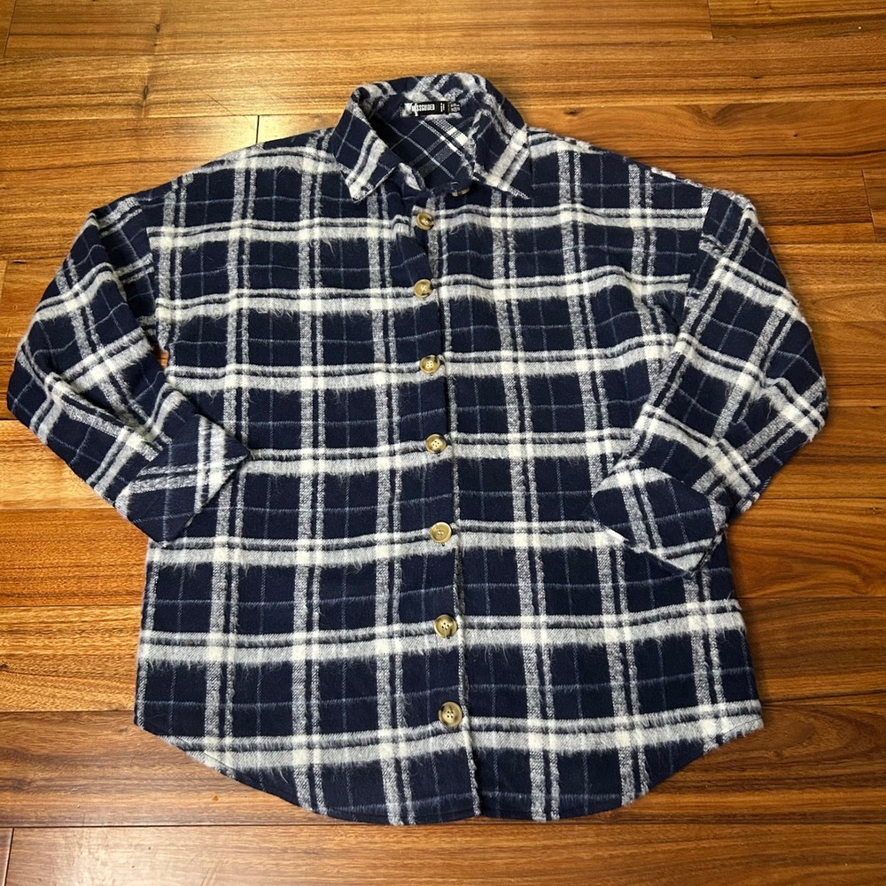 Missguided Flannel Shacket Plaid Button Down cozy layering USā 6